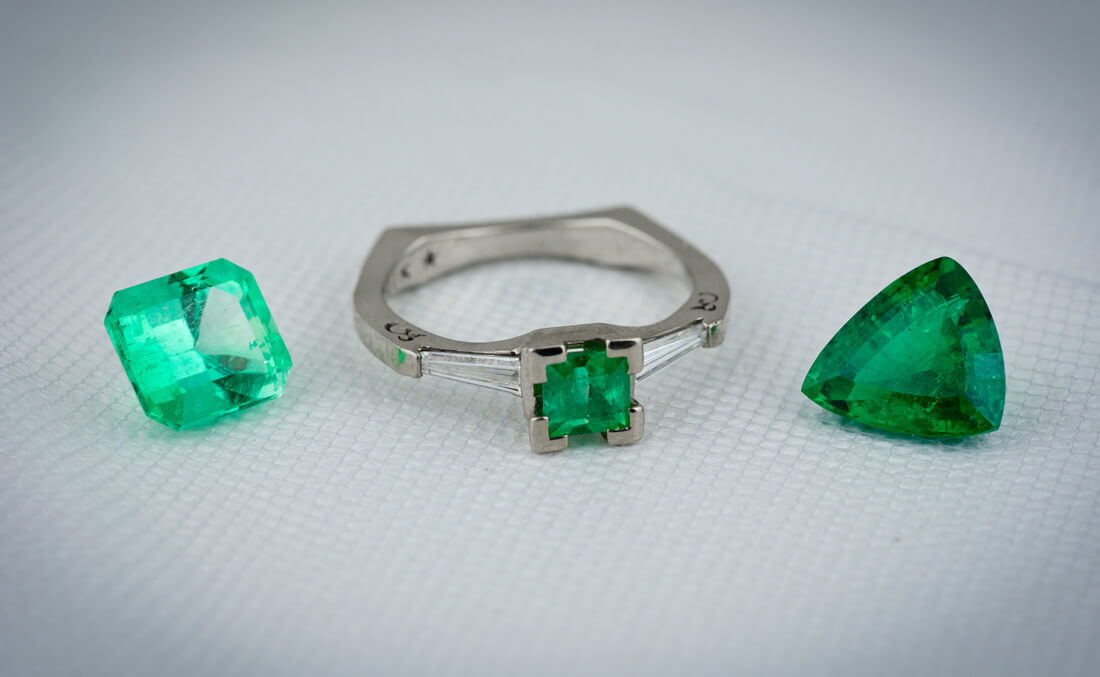 Gem in the Spotlight: Emerald : Life, Love, and New Beginnings